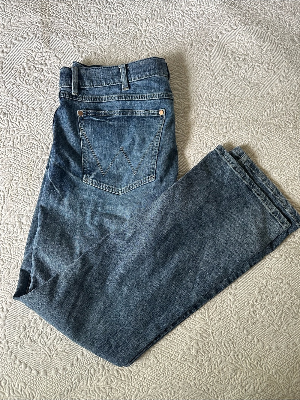 Wrangler Men's Blue Straight-Leg Jeans